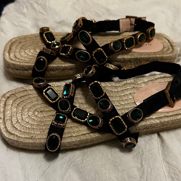 original Gucci sandal only worn once! bought for 689.90 - Picture 2 of 5